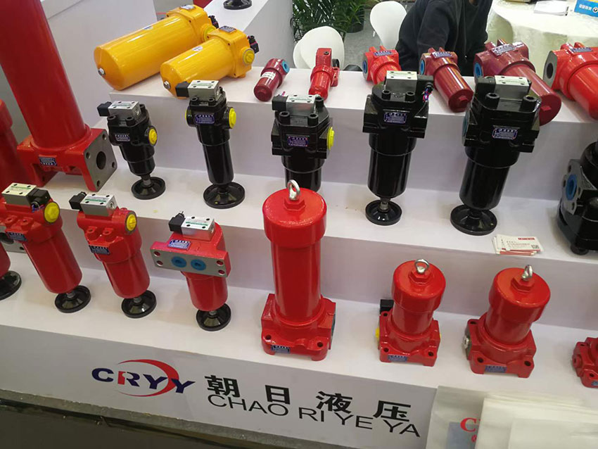 隨著生產(chǎn)制造業(yè)的發(fā)展，液壓配件作為機(jī)械的零件之一被廣泛使用，其中液壓配件起著不可或缺的作用，因?yàn)槭菬o形的存在，所以容易被忽視，那么，下面跟著遠(yuǎn)征液壓一起了解下液壓配件生產(chǎn)應(yīng)符合技術(shù)和使用標(biāo)準(zhǔn)吧!